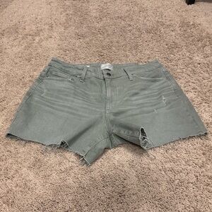 Mid-Rise Olive Green Distressed Women's Denim Shorts, size 12, Universal Thread